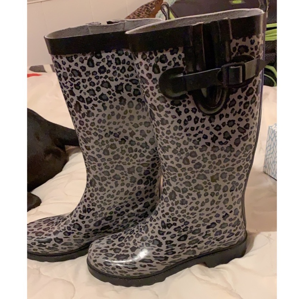Rain boots